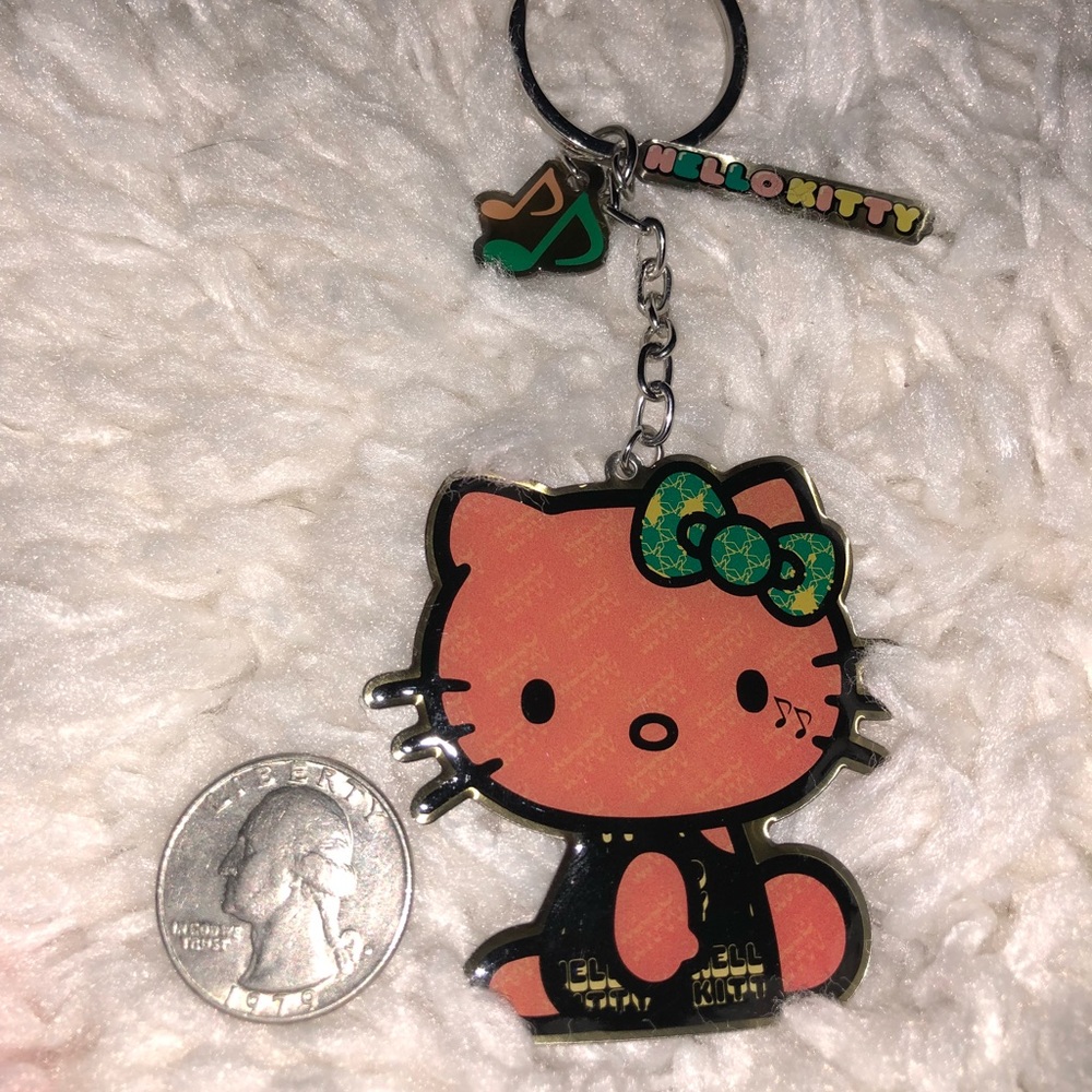 🌸Hello Kitty🌸 key chain - Picture 3 of 4